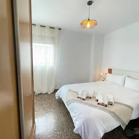 Playa Grao Piscina Garaje * גאנדיה